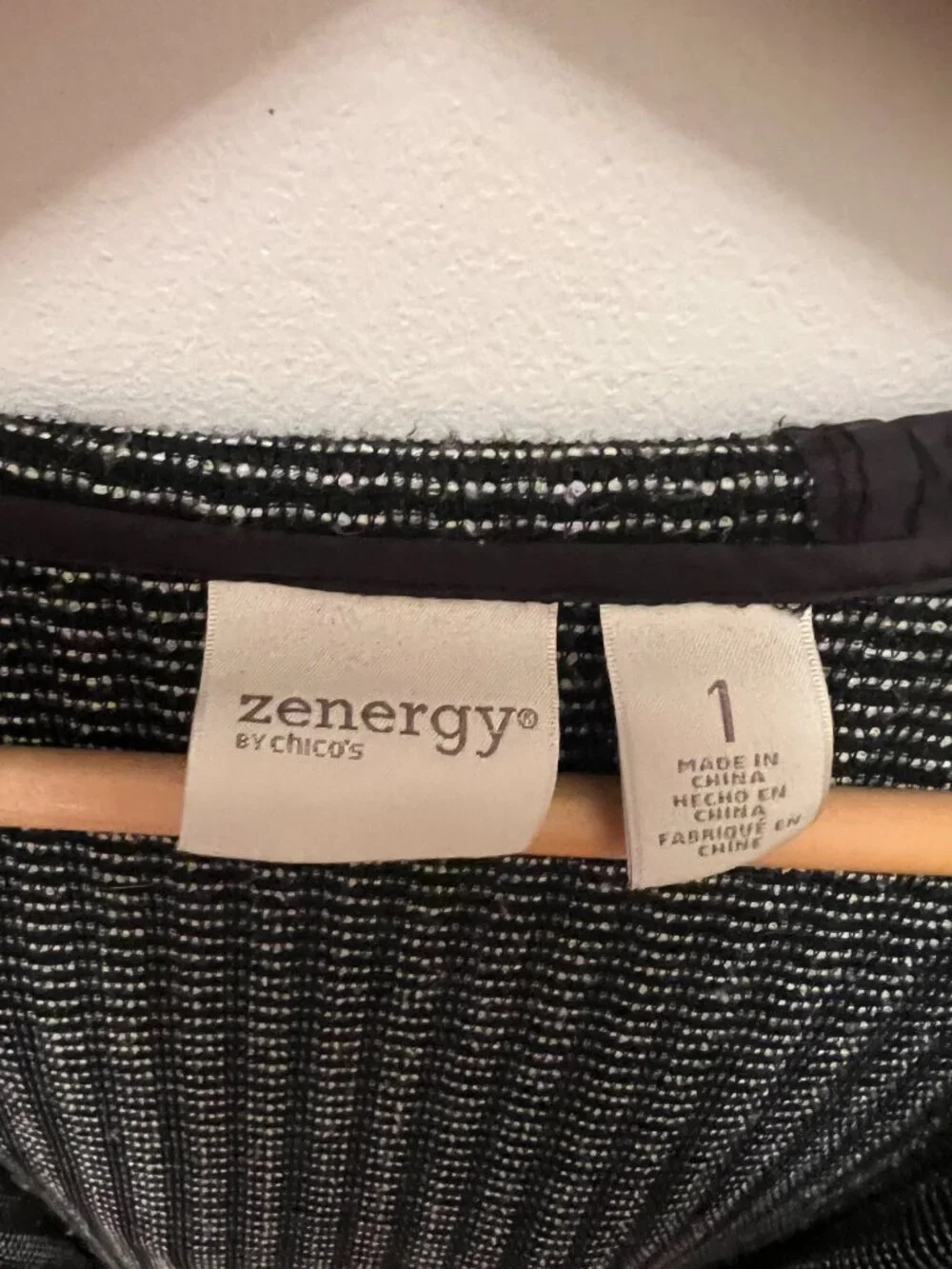 Zenergy by Chico’s Black Hooded Zip Vest – Lightweight Windbreaker – Size 1